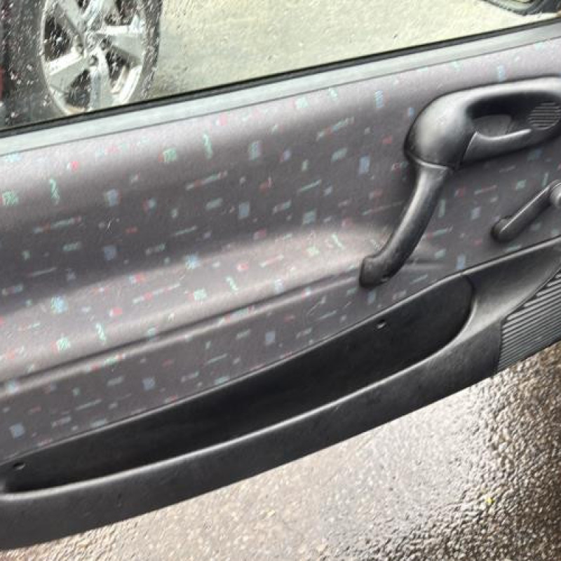 Pretensionneur de ceinture avant gauche OPEL CORSA B Photo n°13