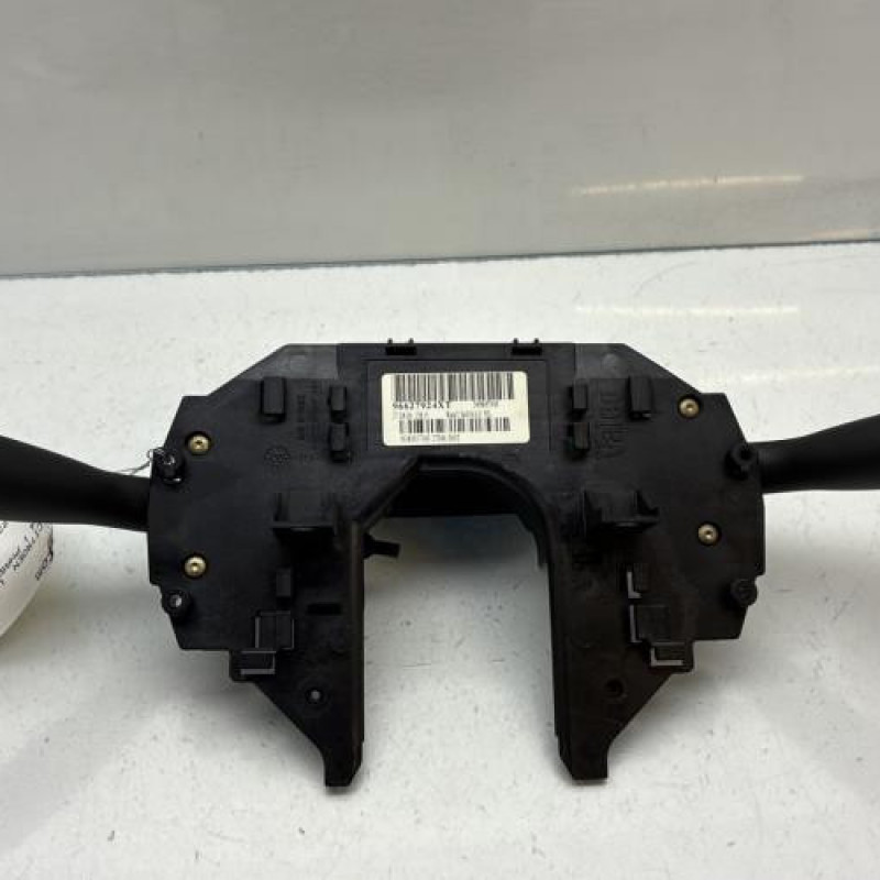 Com (Bloc Contacteur Tournant+Commodo Essuie Glace+Commodo Phare) CITROEN C4 1 Photo n°1