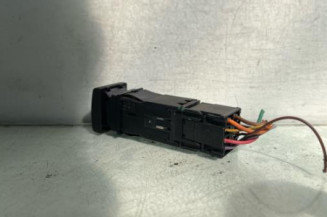 Bouton de warning CITROEN SAXO