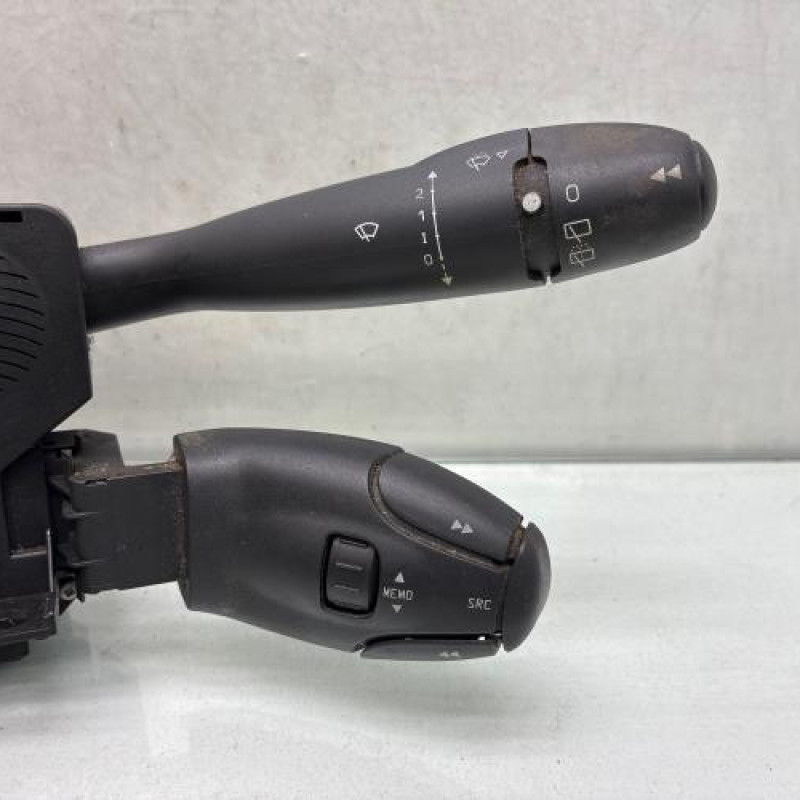 Com (Bloc Contacteur Tournant+Commodo Essuie Glace+Commodo Phare) PEUGEOT 307 Photo n°3