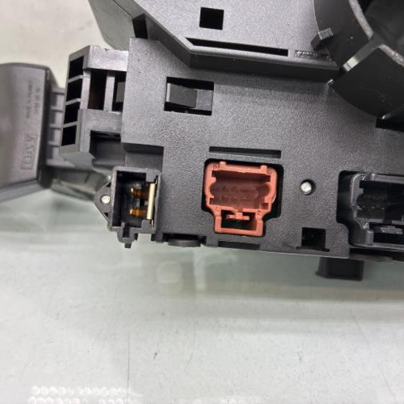 Com (Bloc Contacteur Tournant+Commodo Essuie Glace+Commodo Phare) PEUGEOT 307 Photo n°9