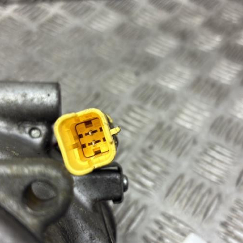 Compresseur clim PEUGEOT 508 1 SW Photo n°3