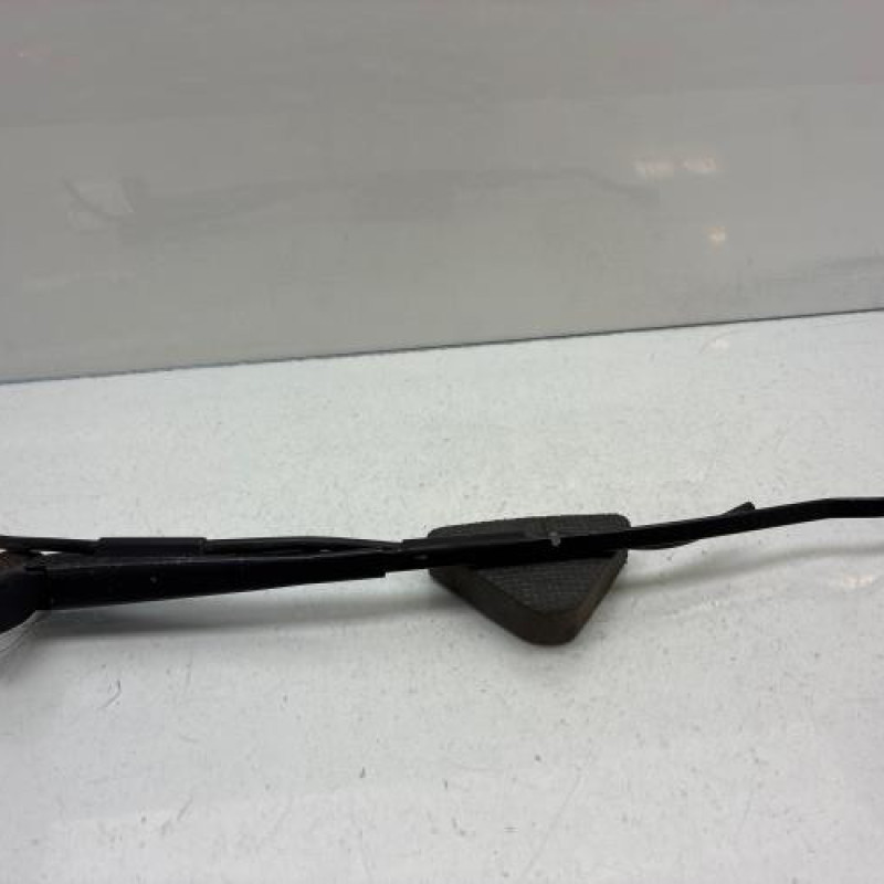 Bras essuie glace avant droit PEUGEOT 405 Photo n°1