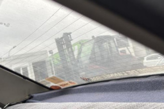 Bras essuie glace avant droit PEUGEOT 405