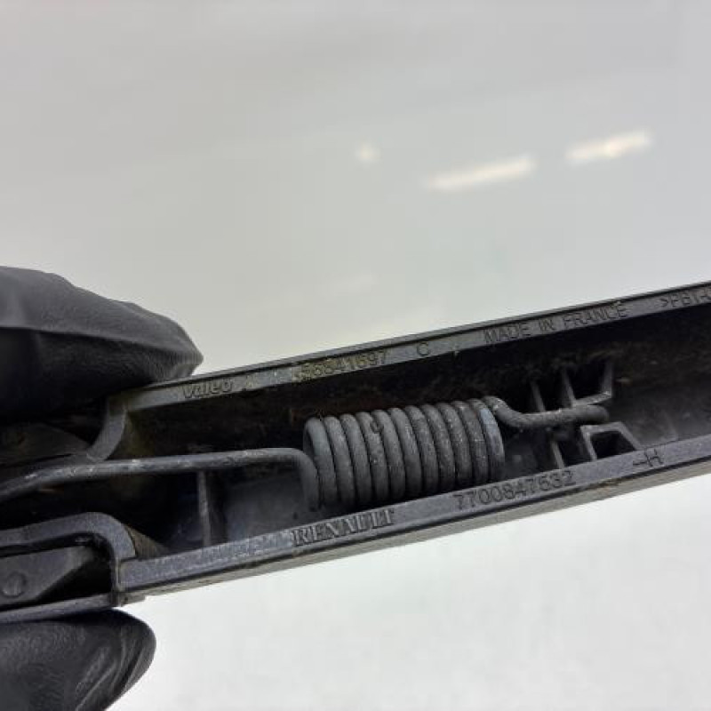 Bras essuie glace arriere RENAULT CLIO 2 CAMPUS Photo n°4