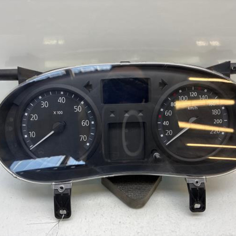 Compteur RENAULT CLIO 2 CAMPUS Photo n°1