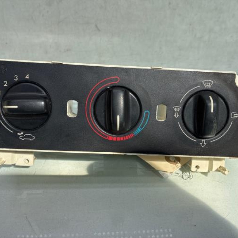 Commande chauffage PEUGEOT 306 Photo n°1