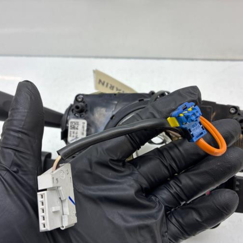 Com (Bloc Contacteur Tournant+Commodo Essuie Glace+Commodo Phare) PEUGEOT 208 1 Photo n°2