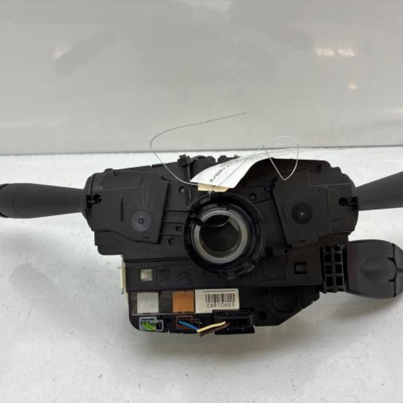 Com (Bloc Contacteur Tournant+Commodo Essuie Glace+Commodo Phare) PEUGEOT 208 1 Photo n°5