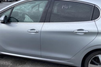 Com (Bloc Contacteur Tournant+Commodo Essuie Glace+Commodo Phare) PEUGEOT 208 1