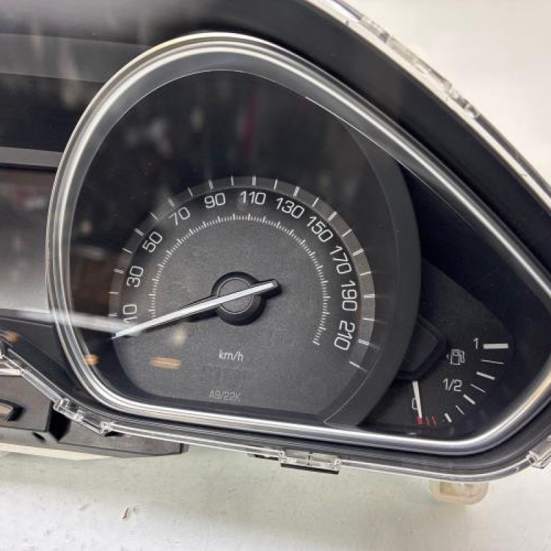 Compteur PEUGEOT 208 1 Photo n°3