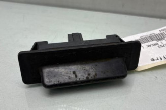 Bouton de coffre RENAULT LAGUNA 2 Photo n°1