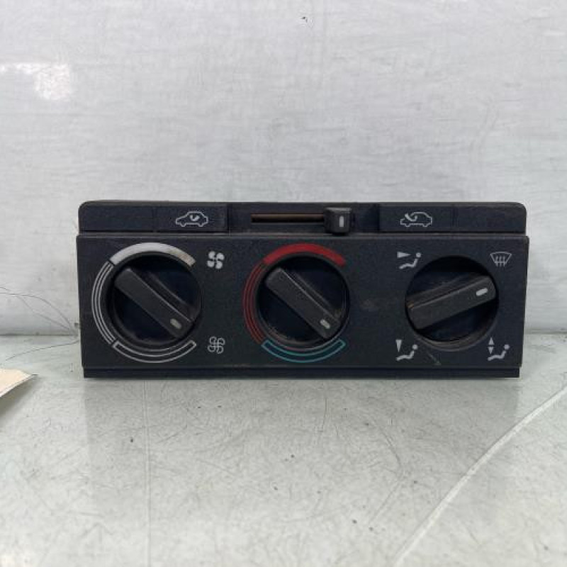 Commande chauffage PEUGEOT 405 Photo n°1