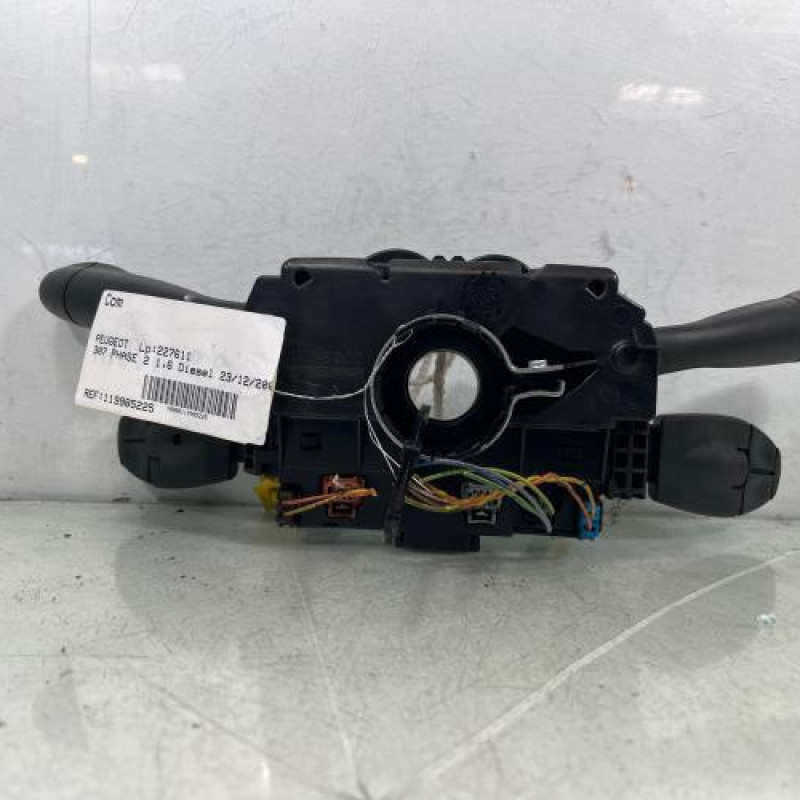 Com (Bloc Contacteur Tournant+Commodo Essuie Glace+Commodo Phare) PEUGEOT 307 Photo n°4