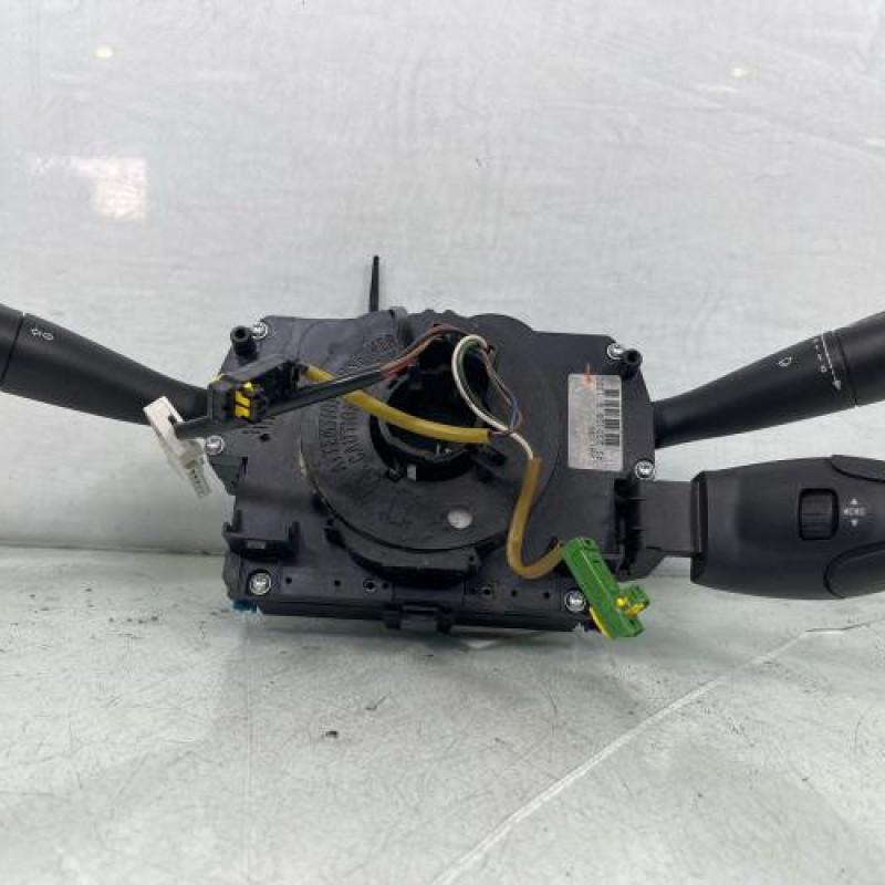 Com (Bloc Contacteur Tournant+Commodo Essuie Glace+Commodo Phare) PEUGEOT 207 Photo n°1