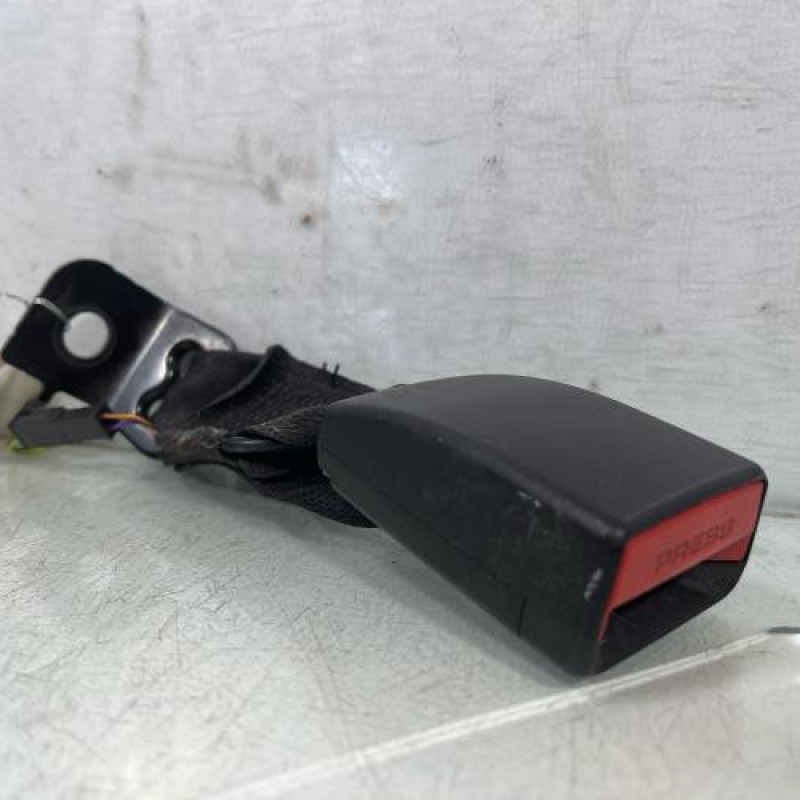Attache ceinture arriere droit BMW SERIE 2 F22 Photo n°2