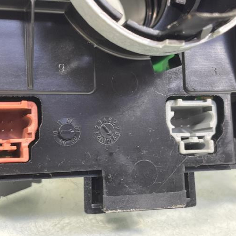 Com (Bloc Contacteur Tournant+Commodo Essuie Glace+Commodo Phare) CITROEN C2 Photo n°4