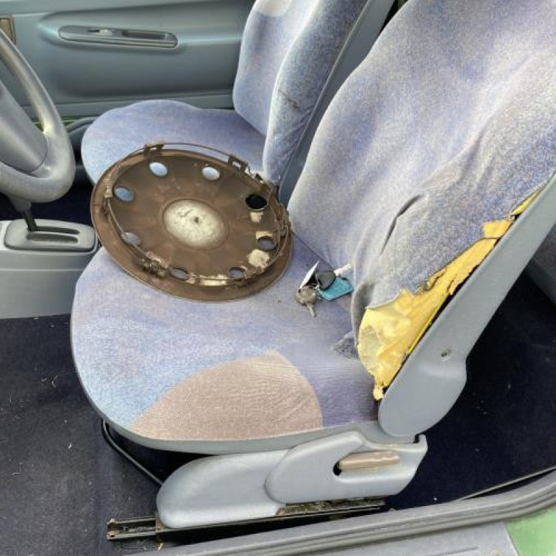 Ceinture avant gauche RENAULT TWINGO 1 Photo n°19