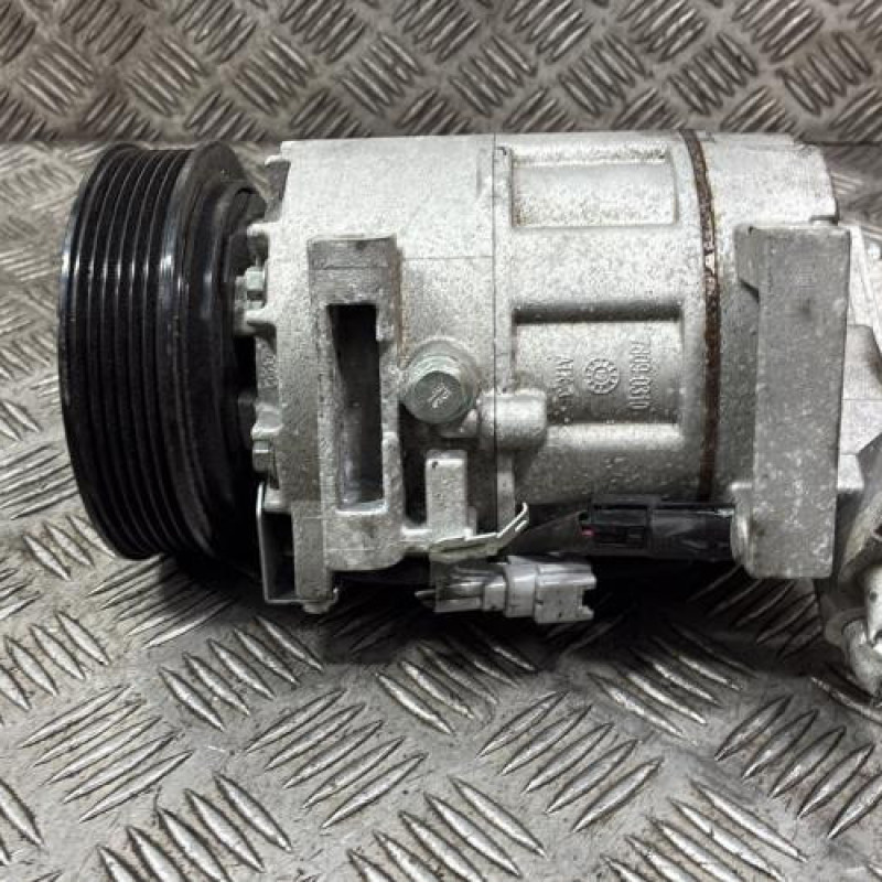 Compresseur clim RENAULT LAGUNA 3 Photo n°4