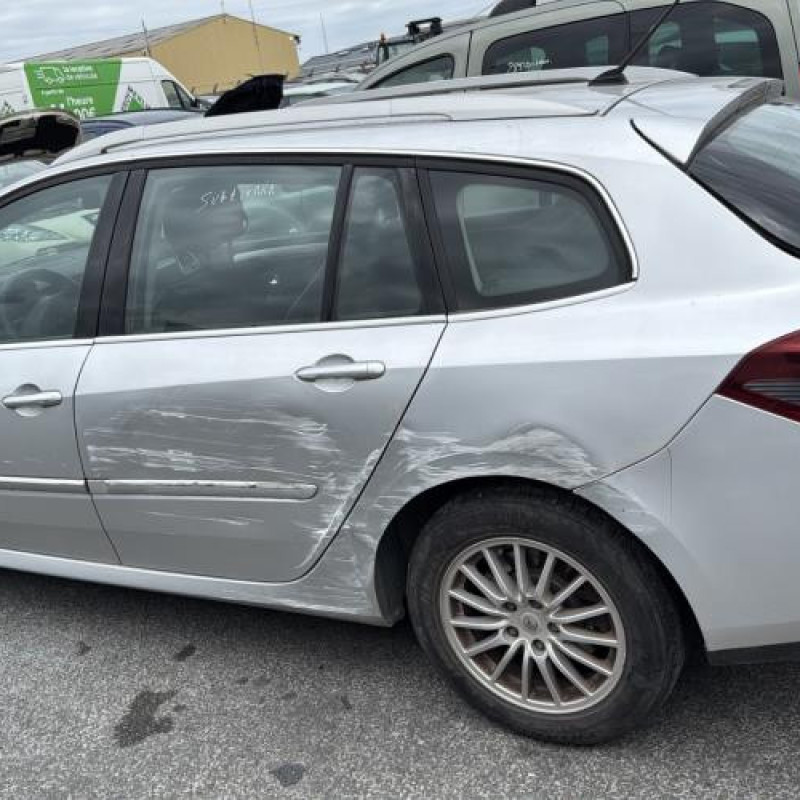 Compresseur clim RENAULT LAGUNA 3 Photo n°16