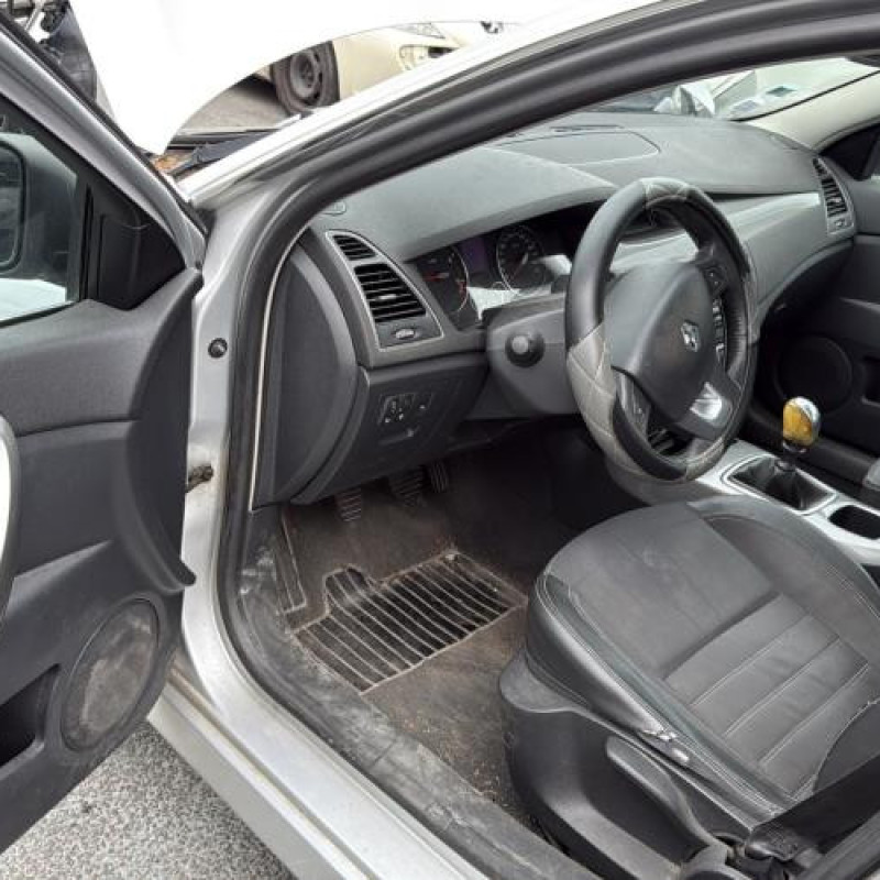 Compresseur clim RENAULT LAGUNA 3 Photo n°20