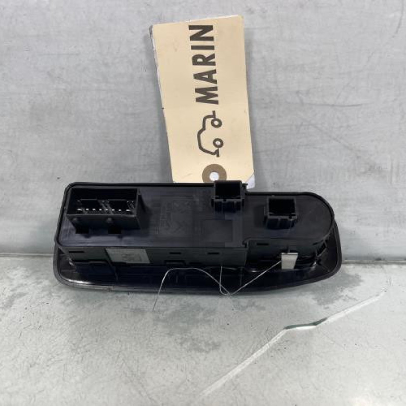 Interrupteur de leve vitre avant gauche PEUGEOT 208 1 Photo n°3