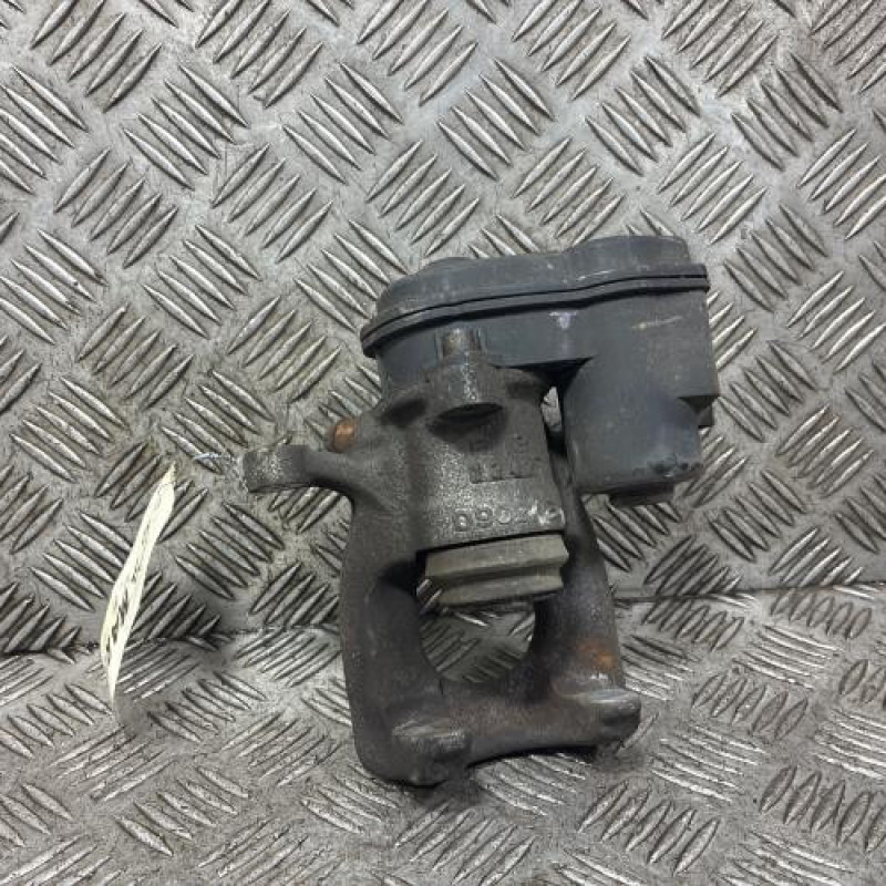 Etrier arriere gauche (freinage) RENAULT KADJAR Photo n°3