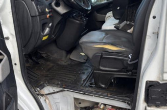 Custode avant gauche (porte) RENAULT MASTER 3