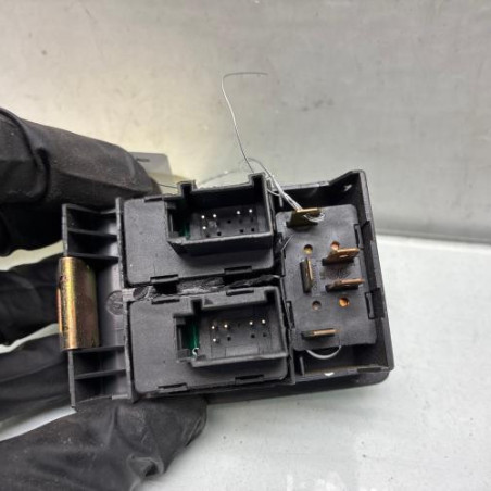 Interrupteur de leve vitre avant gauche VOLKSWAGEN POLO 3