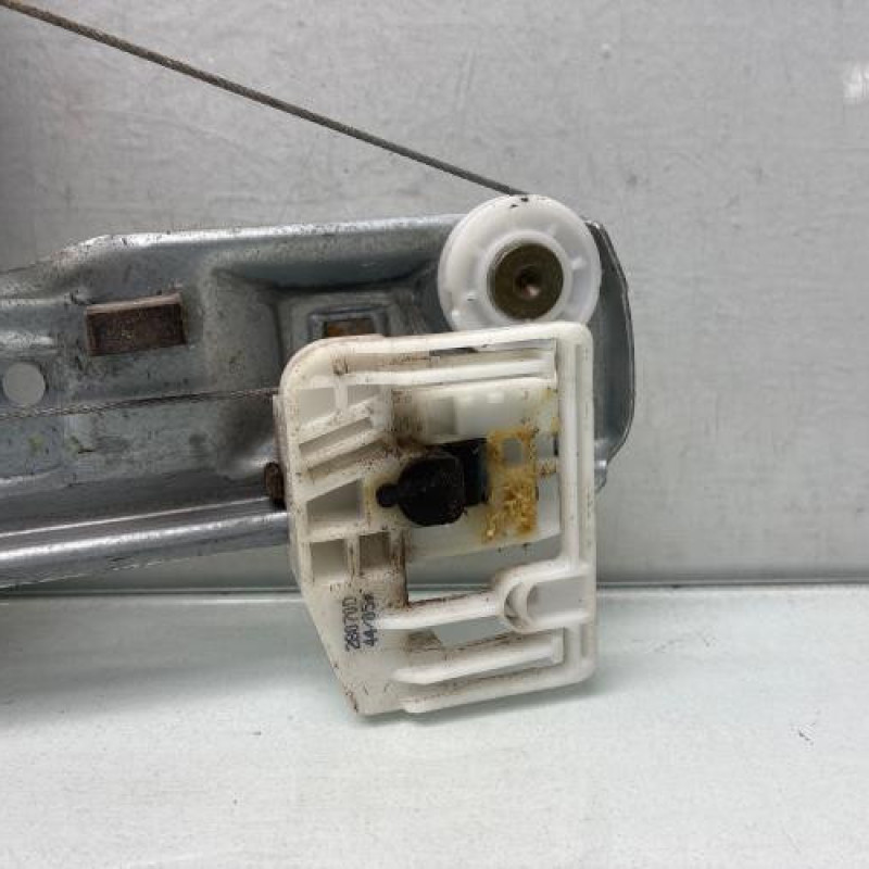 Leve vitre electrique arriere gauche RENAULT MEGANE 2 Photo n°2