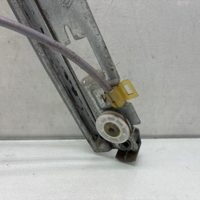 Leve vitre electrique avant droit RENAULT MEGANE 2 Photo n°3