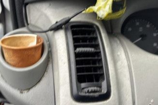 Compresseur clim OPEL VIVARO 1