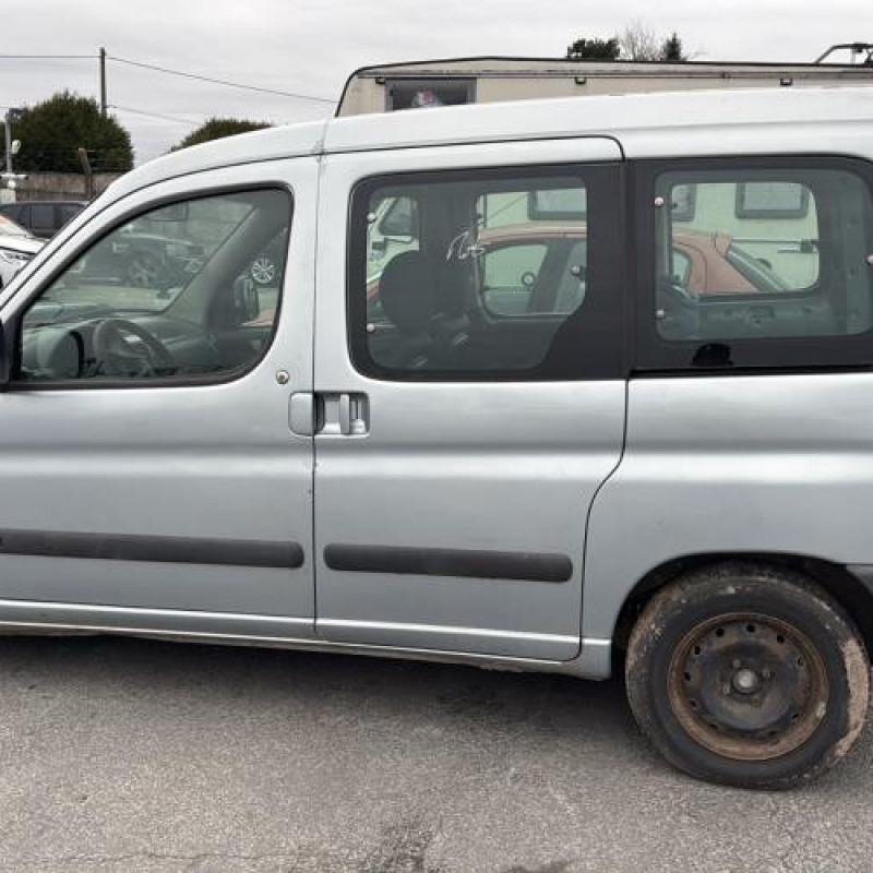 Moteur essuie glace arriere CITROEN BERLINGO 1 Photo n°10