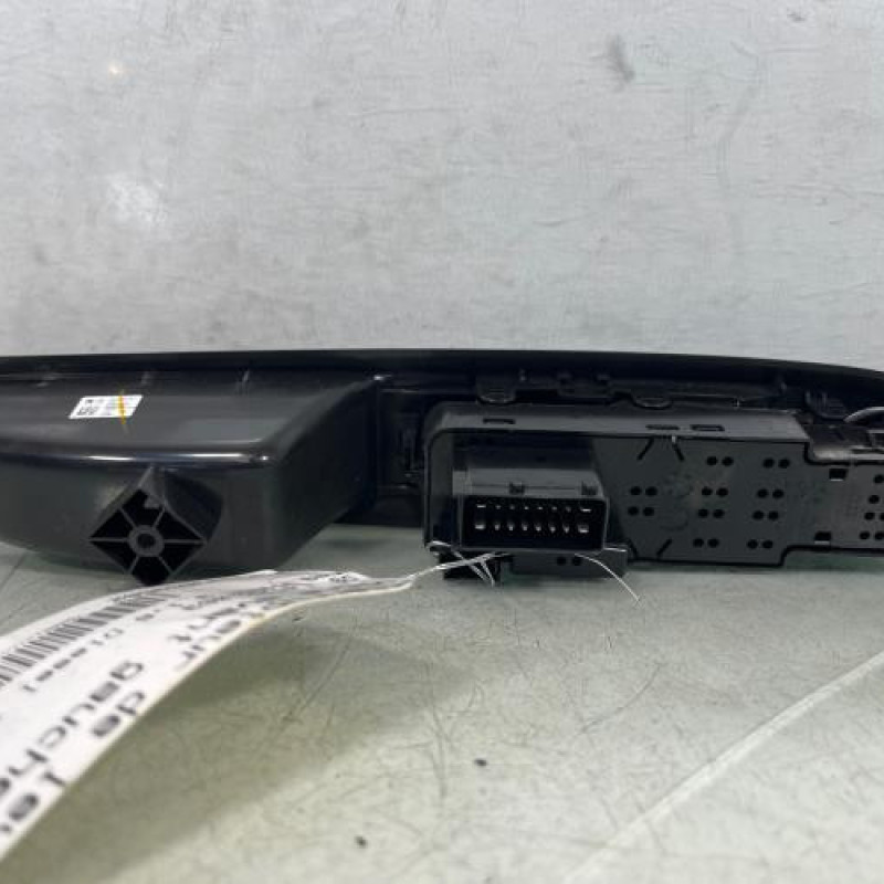 Interrupteur de leve vitre avant gauche DS DS3 Photo n°3