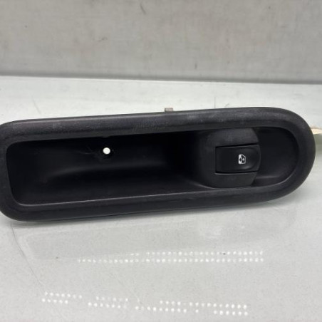 Interrupteur de leve vitre avant droit RENAULT CLIO 3 Photo n°1