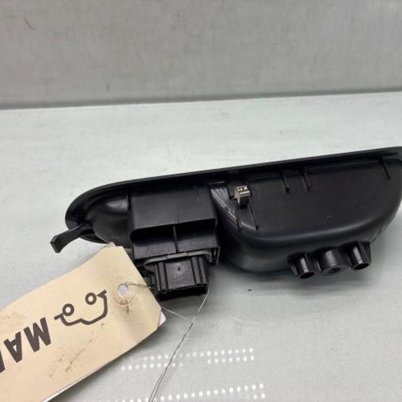 Interrupteur de leve vitre avant droit RENAULT CLIO 3 Photo n°2