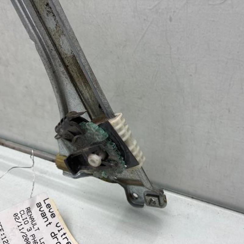 Leve vitre electrique avant droit RENAULT CLIO 3 Photo n°2