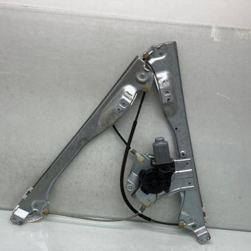 Leve vitre electrique avant droit RENAULT CLIO 3 Photo n°5