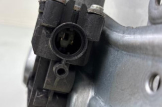 Leve vitre electrique avant droit RENAULT CLIO 3