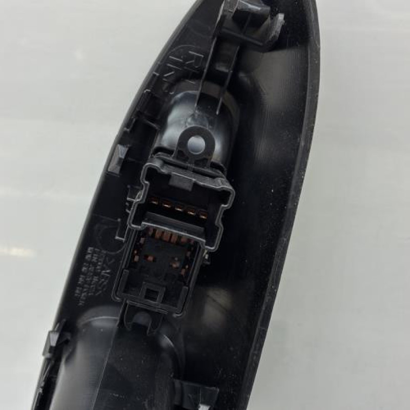 Interrupteur de leve vitre arriere droit NISSAN JUKE 1 Photo n°5