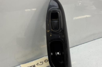 Interrupteur de leve vitre arriere gauche NISSAN JUKE 1 Photo n°1