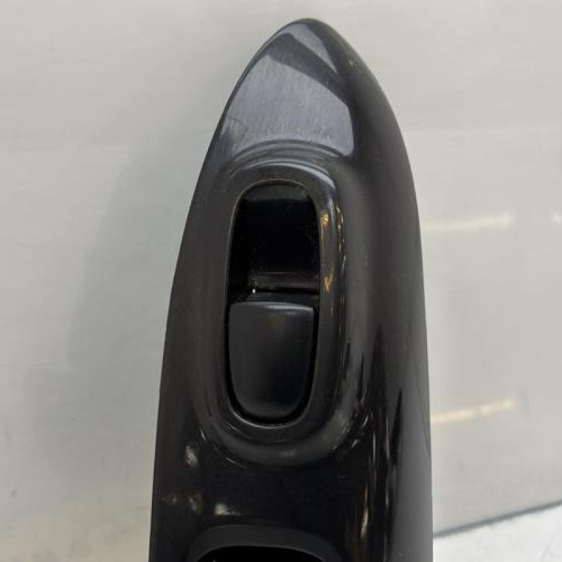 Interrupteur de leve vitre arriere gauche NISSAN JUKE 1 Photo n°2