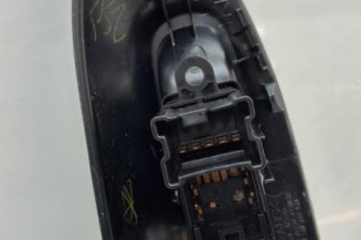 Interrupteur de leve vitre arriere gauche NISSAN JUKE 1