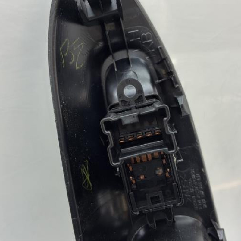 Interrupteur de leve vitre arriere gauche NISSAN JUKE 1 Photo n°5