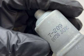 Leve vitre electrique avant droit NISSAN JUKE 1