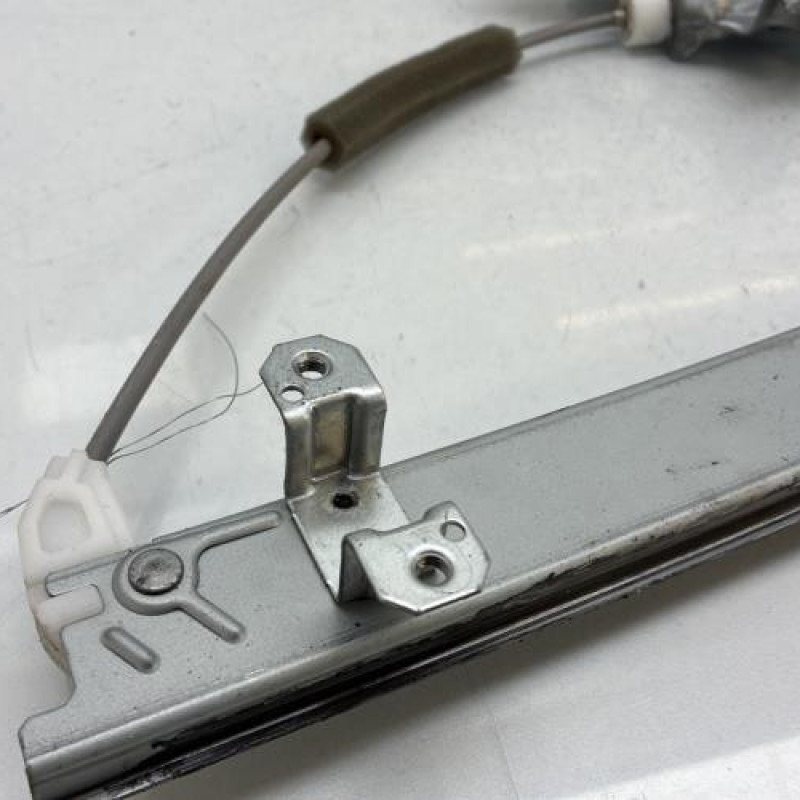 Leve vitre electrique avant gauche NISSAN JUKE 1 Photo n°2