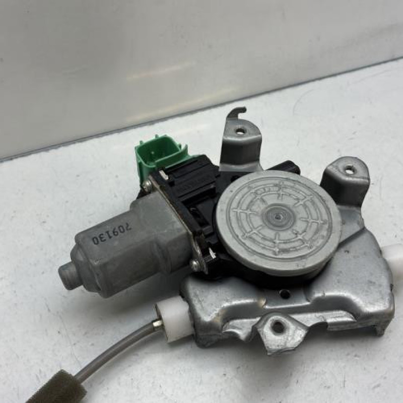 Leve vitre electrique avant gauche NISSAN JUKE 1 Photo n°4