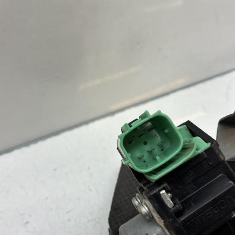 Leve vitre electrique avant gauche NISSAN JUKE 1 Photo n°5