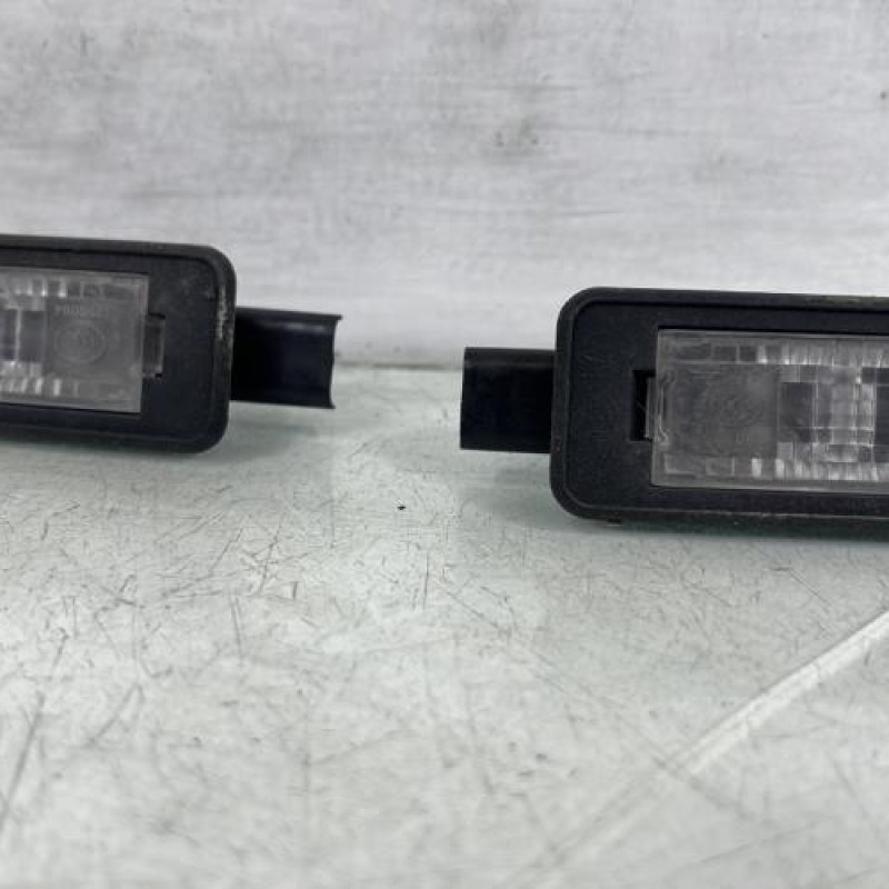 Eclairage de plaque CITROEN C4 PICASSO 2 Photo n°1