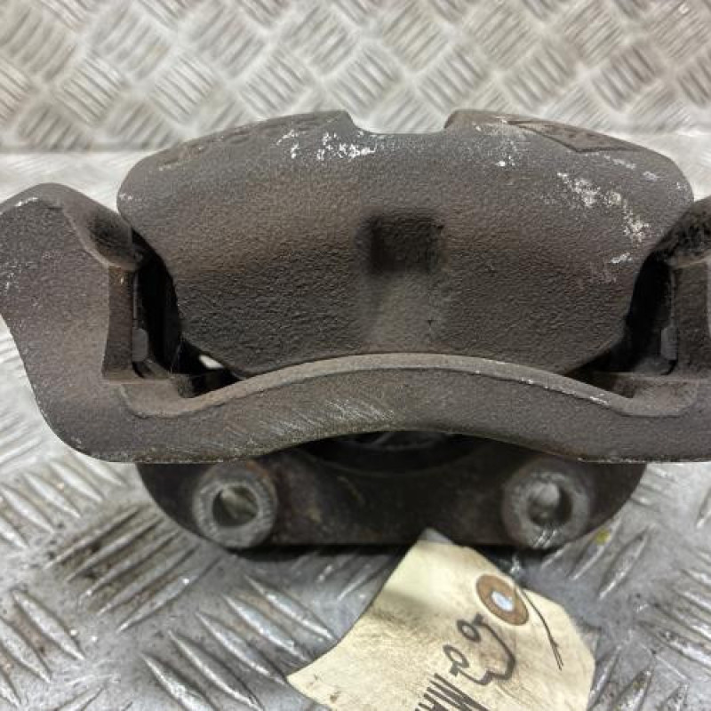 Etrier avant droit (freinage) DACIA SANDERO 1 Photo n°6